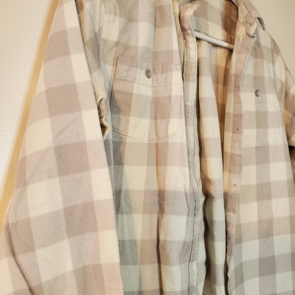 Womens Woolrich neutral colored flannel size small - Picture 2 of 14